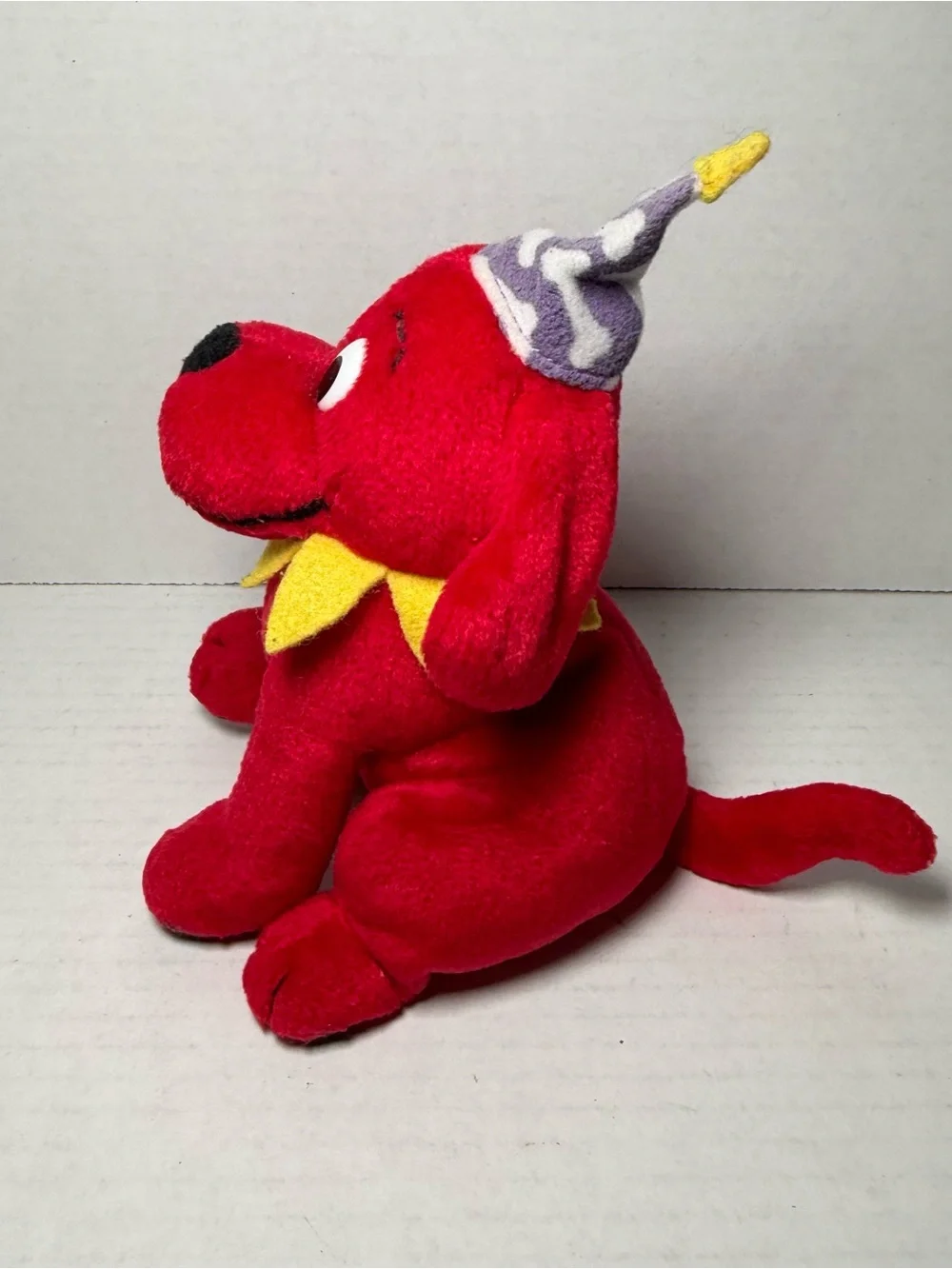 CLIFFORD THE BIG RED DOG 6